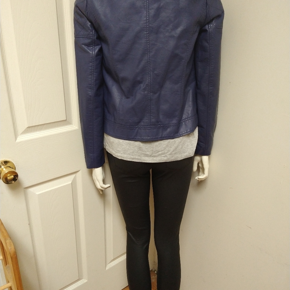 Jacket - Picture 5 of 5